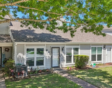 64 Hideaway Drive - Photo Thumbnail 2