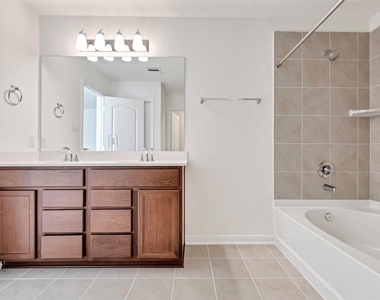9423 Castillo Court - Photo Thumbnail 17