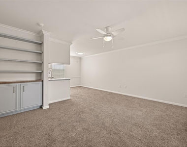7575 Willow Chase Blvd - Photo Thumbnail 4