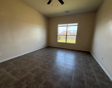 2226 Dawn Shadow Way - Photo Thumbnail 6