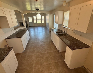 2226 Dawn Shadow Way - Photo Thumbnail 3