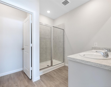 16632 Aurora Street - Photo Thumbnail 13