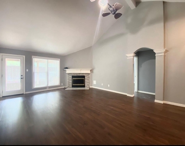 18011 Pelican Way Road - Photo Thumbnail 5