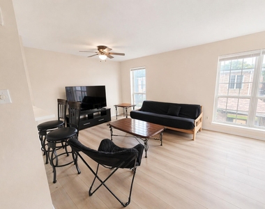 6410 Del Monte Drive - Photo Thumbnail 7