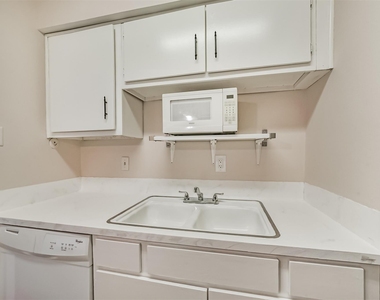 6410 Del Monte Drive - Photo Thumbnail 25