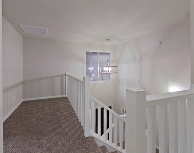 20206 Lake Sherwood Drive - Photo Thumbnail 13