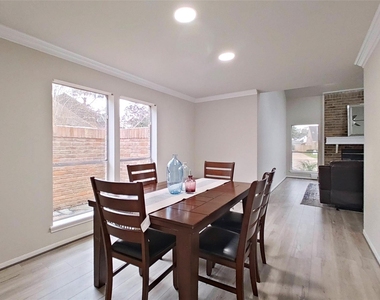 20206 Lake Sherwood Drive - Photo Thumbnail 16