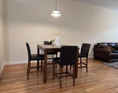 2710 Hullsmith Drive - Photo Thumbnail 5