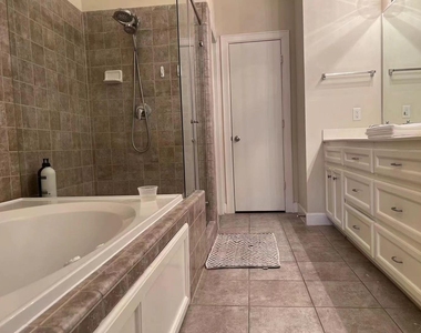 2710 Hullsmith Drive - Photo Thumbnail 3