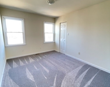 2508 Sutton Place - Photo Thumbnail 16