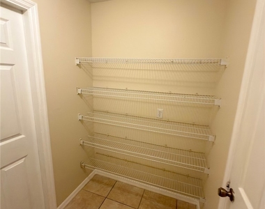 2513 48th Street Sw - Photo Thumbnail 10