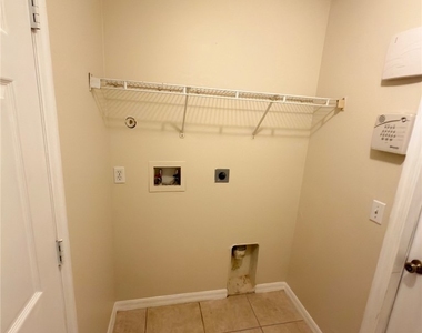 2513 48th Street Sw - Photo Thumbnail 2