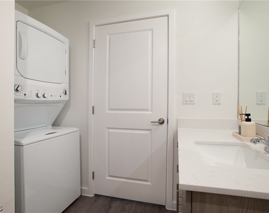 3260 Stockton Street - Photo Thumbnail 25