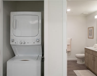 3260 Stockton Street - Photo Thumbnail 21