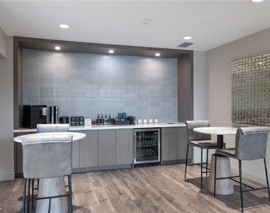 3260 Stockton Street - Photo Thumbnail 11