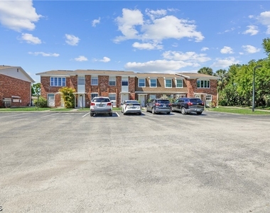 864 Courtington Lane - Photo Thumbnail 16