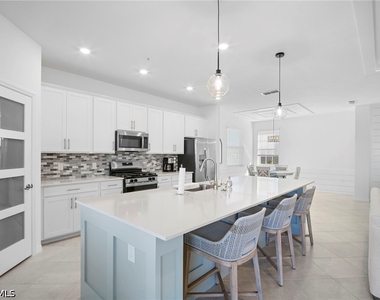 15194 Bluffton Lane - Photo Thumbnail 14