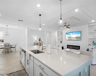 15194 Bluffton Lane - Photo Thumbnail 16