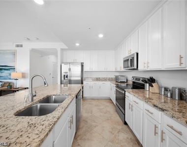 43000 Greenway Boulevard - Photo Thumbnail 16