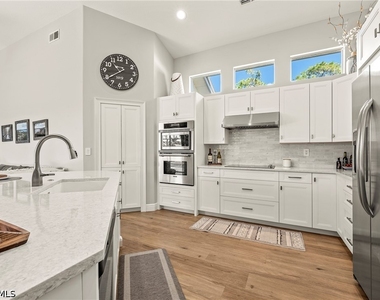 1015 Tivoli Lane - Photo Thumbnail 10