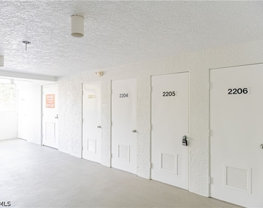 290 Naples Cove Drive - Photo Thumbnail 23