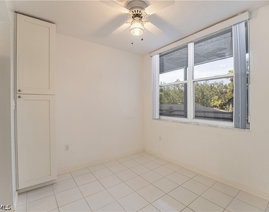 290 Naples Cove Drive - Photo Thumbnail 11