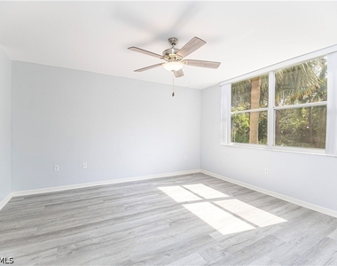 290 Naples Cove Drive - Photo Thumbnail 6