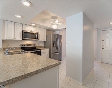 290 Naples Cove Drive - Photo Thumbnail 12