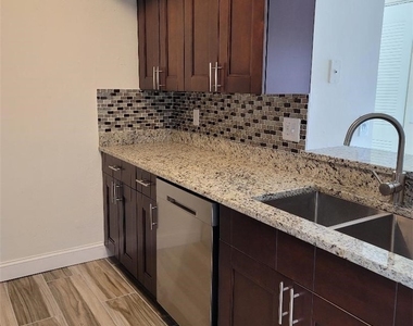 190 Santa Clara Drive - Photo Thumbnail 3