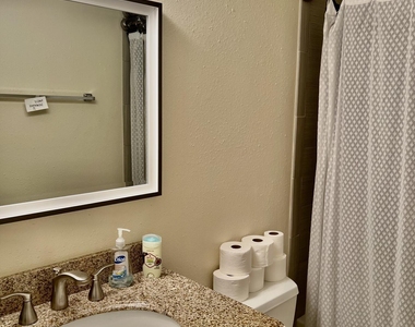 8707 Bay Court - Photo Thumbnail 10