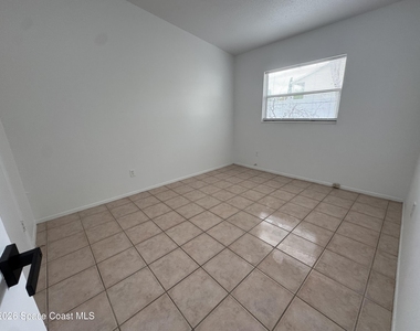 39 Cedar Avenue - Photo Thumbnail 11