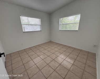 39 Cedar Avenue - Photo Thumbnail 9