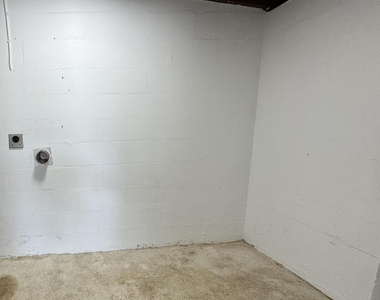 39 Cedar Avenue - Photo Thumbnail 16