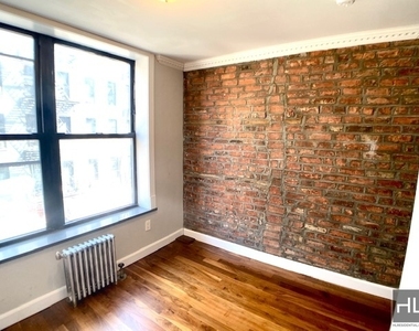 Mulberry St. - Photo Thumbnail 7