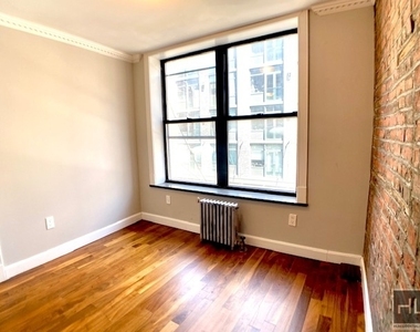 Mulberry St. - Photo Thumbnail 6