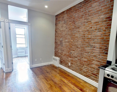 West 14th Street - Photo Thumbnail 1