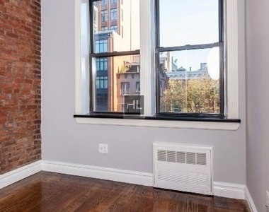 West 14th Street - Photo Thumbnail 5