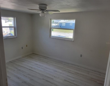 3433 Atlantis Drive - Photo Thumbnail 5