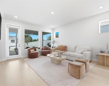 28905 Orange Berry Drive - Photo Thumbnail 13