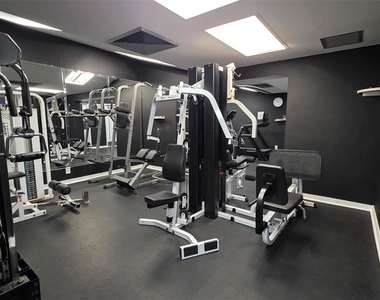 2618 Cove Cay Drive - Photo Thumbnail 13