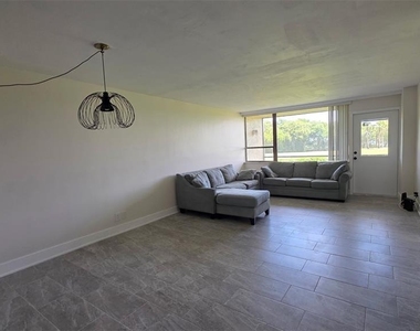 2618 Cove Cay Drive - Photo Thumbnail 24