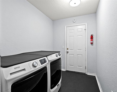 11366 Riddle Drive - Photo Thumbnail 37
