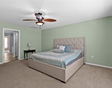 11366 Riddle Drive - Photo Thumbnail 21
