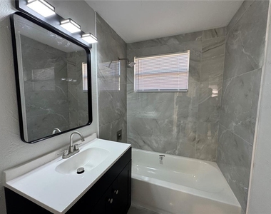 1825 134th Avenue - Photo Thumbnail 11