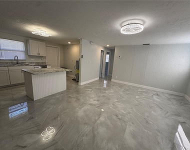 1825 134th Avenue - Photo Thumbnail 5