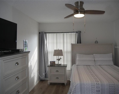6165 Chesham Drive - Photo Thumbnail 22