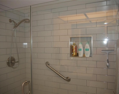 6165 Chesham Drive - Photo Thumbnail 14