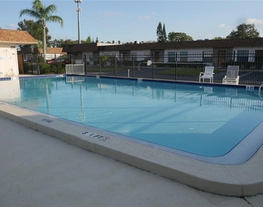 6165 Chesham Drive - Photo Thumbnail 33