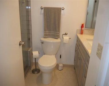 6165 Chesham Drive - Photo Thumbnail 16