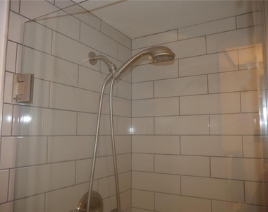 6165 Chesham Drive - Photo Thumbnail 18